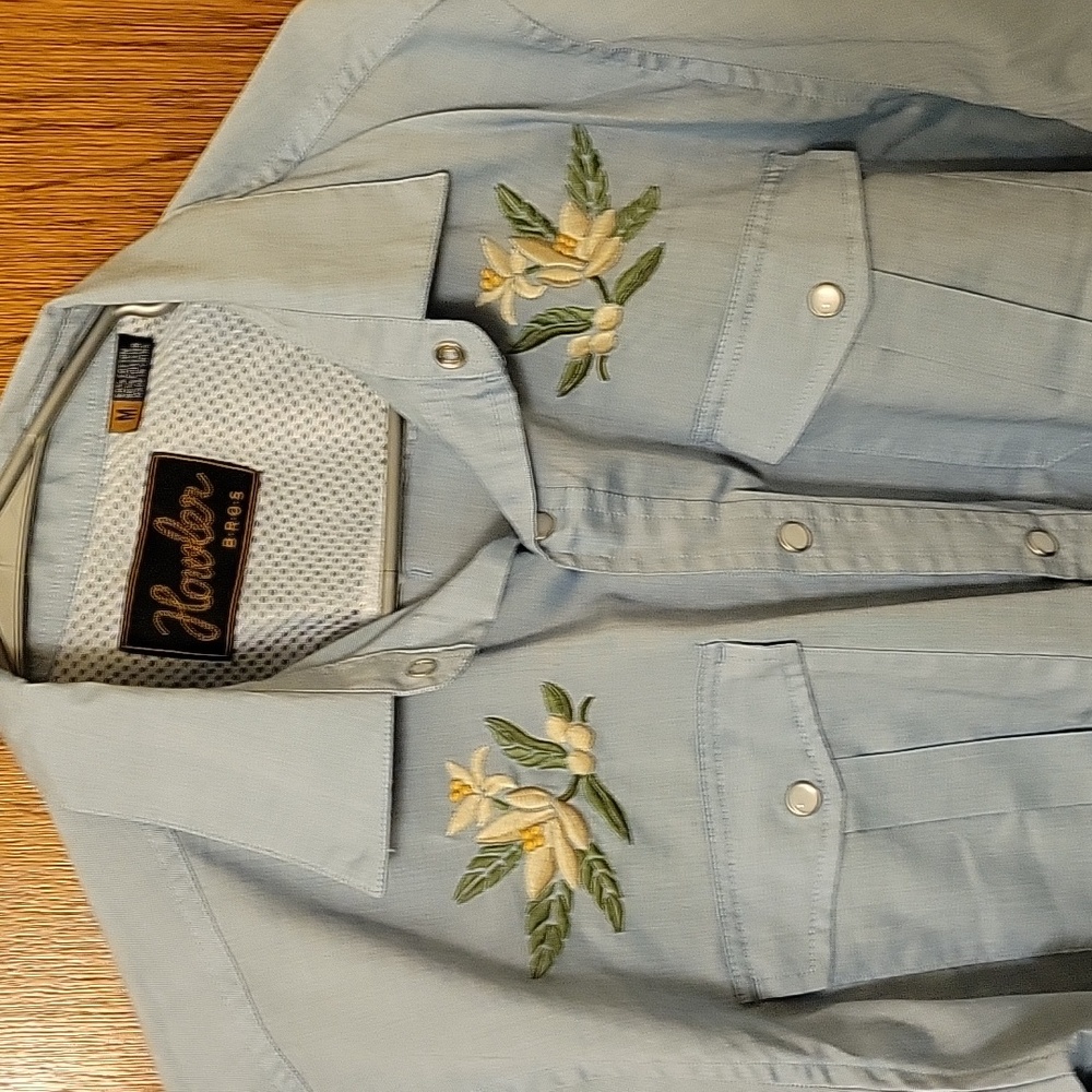 Howler Brothers Gaucho Snapshirt size Medium NWT Paleblue
